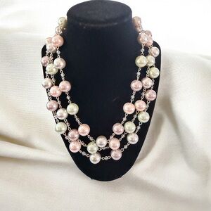 Elegant Pink and Cream Pearl Necklace